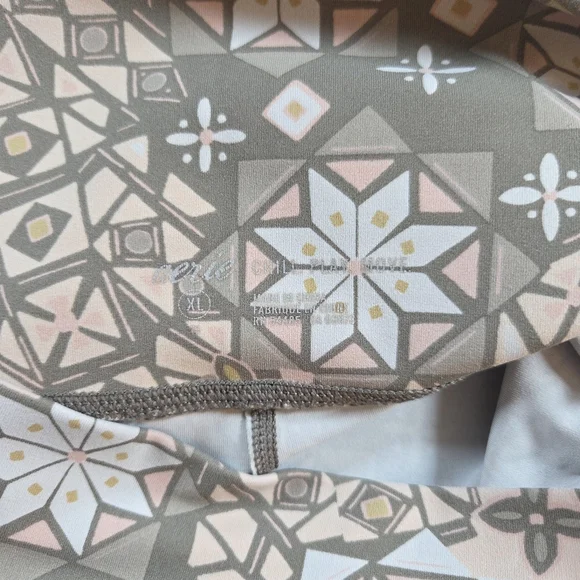 ⭐️Aerie Chill Play Move Leggings with Geometeic Pattern Size XL - Picture 6 of 6